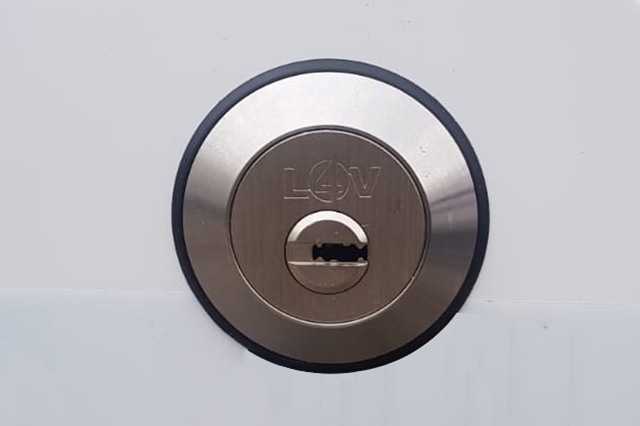 Man TGE Security L4V Slamlock